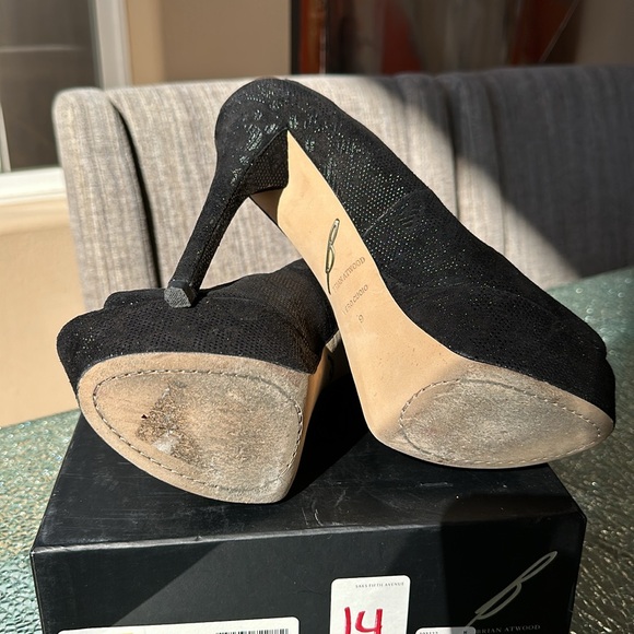 BRIAN ATWOOD BAMBOLA SIZE 9 EUC VELVETY W/DESIGN. GORGEOUS 5” HEEL W/ PLATFORM - Picture 8 of 8